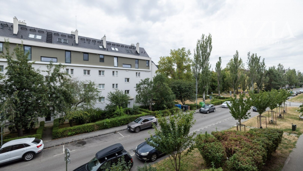 PREDAJ ! VÝHODNÝ 3 IZB. BYT  S LODŽIOU A BALKÓNOM V RAČI